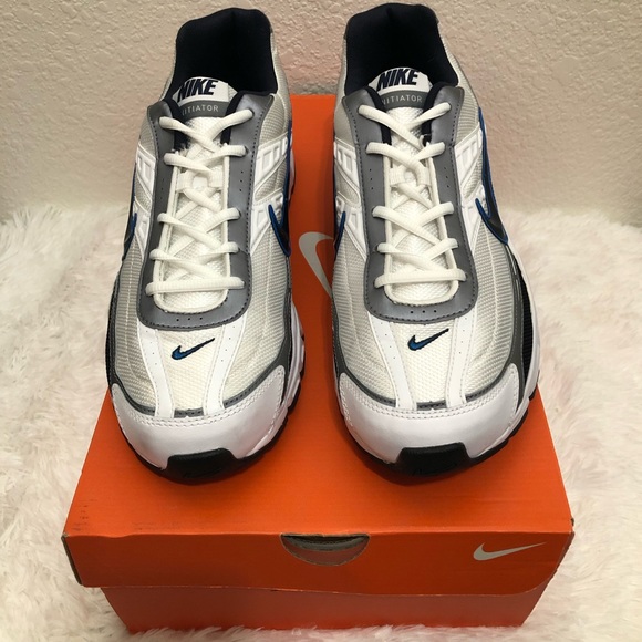 NIKE iniator Marathon running shoes/sneakers - Picture 2 of 8